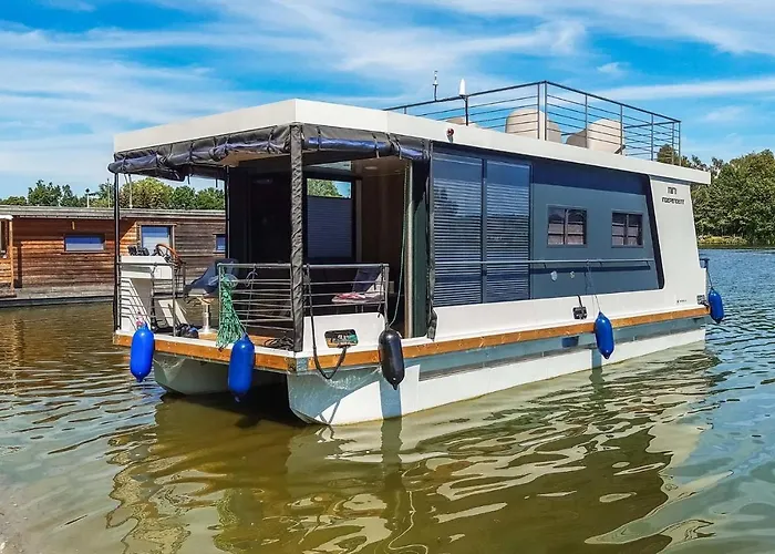 Amazing Ship In Havelsee Ot بوتيل