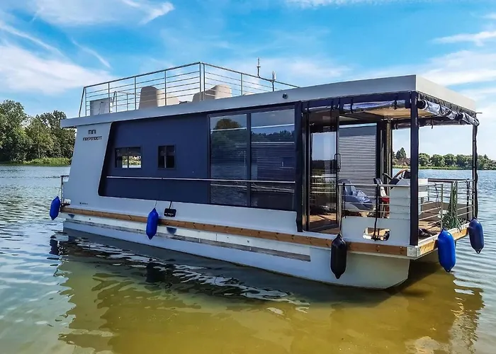 Amazing Ship In Havelsee Ot 3*